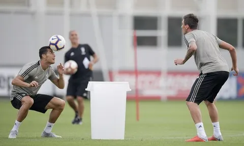 Ronaldo tịt ngòi ba trận, sếp lớn Juve nói gì?