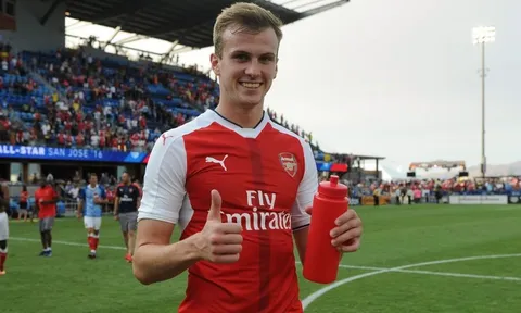 Trao cơ hội cho Rob Holding, tất cả cùng vui