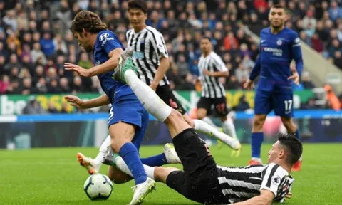 5 điểm nhấn Newcastle 1-2 Chelsea: Alonso bất khả xâm phạm, Sarri gây hấn với FA