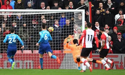 5 điểm nhấn Southampton 1-1 Arsenal: Chưa nóng người đã tự bắn chân