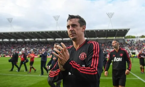 Pogba có nhớ 14 lời khuyên vàng ngọc của Neville được treo ở học viện Man Utd?