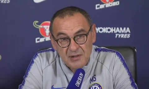 HLV Sarri "tung hỏa mù" trước thềm đại chiến với Liverpool