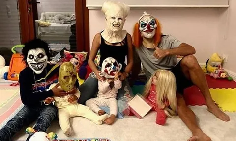 Ronaldo và gia đình hóa trang cực dị đón Halloween