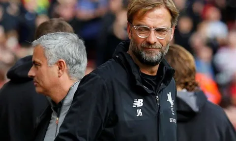 Jose Mourinho: "Liverpool đang cố gắng mua danh hiệu"