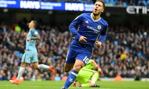 Hủy diệt Huddersfield, Hazard gửi "chiến thư" đến Man City