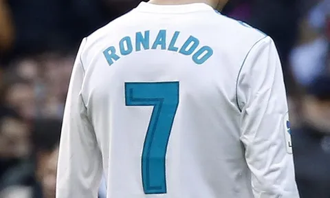 NÓNG: Chiếc áo số 7 của Ronaldo ở Real đã có người kế vị