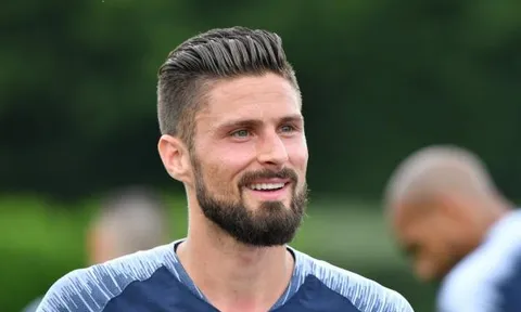 Tham gia bom tấn, Giroud hoá thân thành yêu tinh xanh