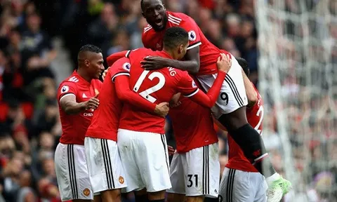 8 CLB đang bất bại ở châu Âu: Valencia "chung mâm" với Barca, Man Utd
