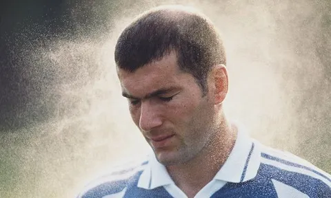 10 tiền vệ xuất sắc nhất trong lịch sử: Zidane chỉ xếp sau một người