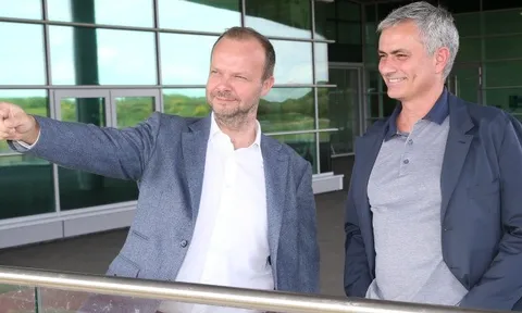 Đây, lý do vì sao Ed Woodward quyết giữ Mourinho ở lại Man Utd