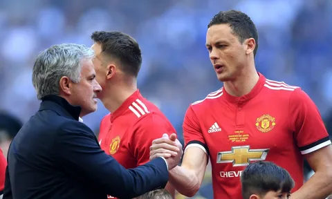 Trong khủng hoảng, Mourinho tìm ra cái tên giải cứu hàng thủ Man Utd