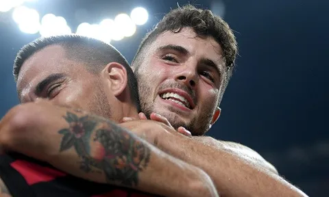 AC Milan 2-1 Cagliari: Lại là Cutrone!