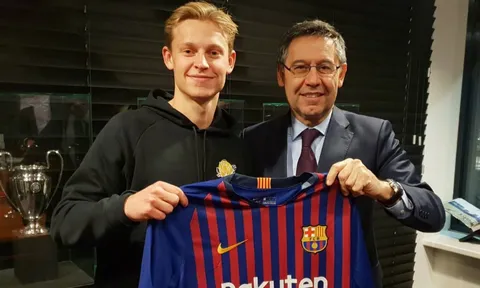 Vừa chân ướt chân ráo tới Camp Nou, De Jong liền thành "đệ tứ nhân"