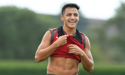 Alexis Sanchez tươi rói, Arsenal sẵn sàng đấu Liverpool