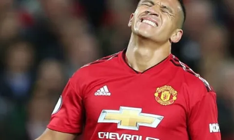 Loạn ở MU: Người phàn nàn, người xấu hổ vì Mourinho