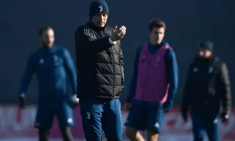 Allegri đứng ngồi không yên trước thềm đại chiến với Roma