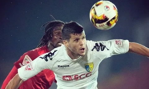 Alvaro Silva (Hà Nội FC) được báo TBN xếp “chung mâm” với David Villa