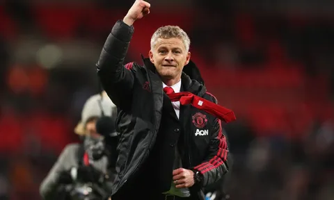 Solskjaer hiện tại mang dáng dấp của Mourinho 14 năm về trước