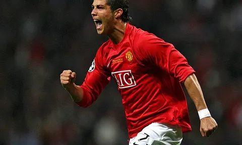 Ăn 2 mùa 2007/08, 2 cầu thủ Man Utd lọt vào ĐHTB của FIFPro