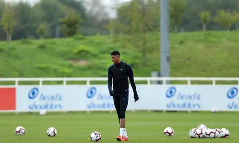 'Ăn' thẻ đỏ ở M.U, Rashford đáp trả khôn ngoan khi lên tuyển Anh