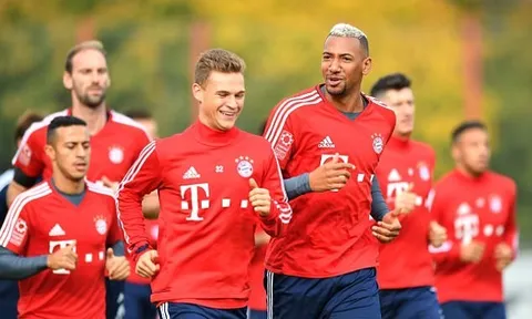Ancelotti bị đuổi, sân tập Bayern Munich tràn ngập tiếng cười