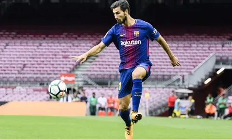 Andre Gomes chơi đầy nỗ lực trước Sporting CP