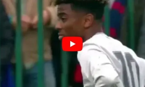 Angel Gomes sút phạt hiểm hóc vào lưới U19 CSKA Moscow