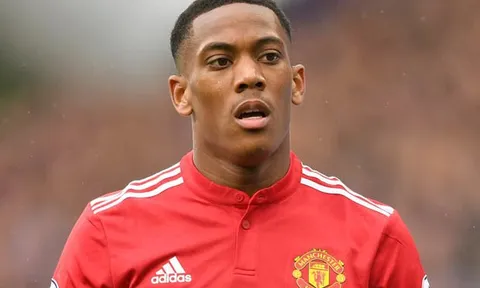 TIẾT LỘ SỐC đằng sau việc Ed Woodward giữ chân Martial