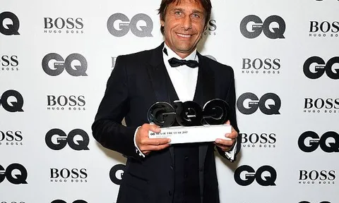 Antonio Conte bảnh bao trong lễ trao giải cá nhân tại London