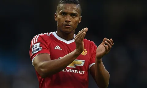 Antonio Valencia, tảng đá gan lỳ ở Old Trafford