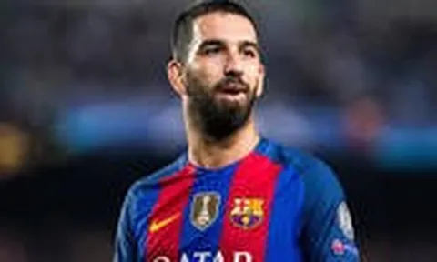 Arda Turan từng hay như thế nào trước khi đến Barcelona