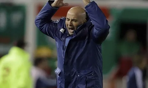 Argentina 1-1 Venezuela: Sự đau khổ của Sampaoli