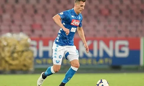 Arkadiusz Milik: Khi phía trước là bão tố