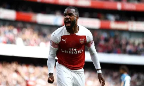 Công làm thủ phá, Arsenal suýt đánh rơi điểm trước West Ham