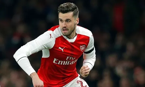 Arsenal chia điểm, CĐV chỉ trích thậm tệ cái tên 2 năm liền mới được đá chính