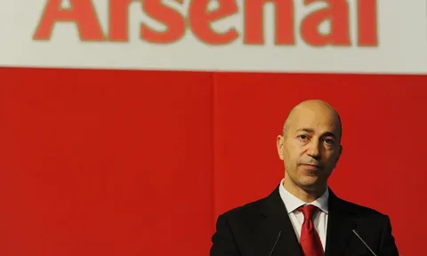 Arsenal chiêu mộ nhân tài, dọn đường tống cổ Wenger?