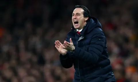 "Arsenal đừng ảo tưởng top 4 nữa"