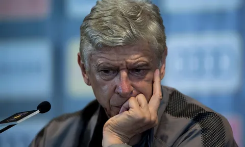 Arsenal lại sụp đổ: Ám ảnh "ngày chuột chũi"