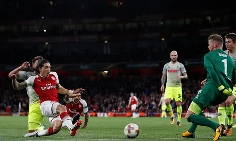 Arsenal mạnh nhất Europa League