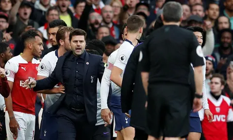 "Arsenal nên giữ màn ăn mừng cho chức vô địch thì hơn"
