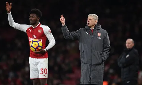 Arsenal sẽ chết trước Liverpool vì cánh chim lạ?