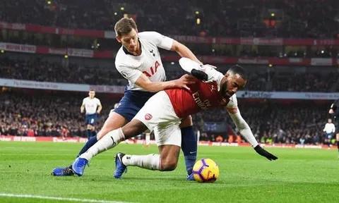 Arsenal thất trận, fan vùi dập một cái tên không thương tiếc