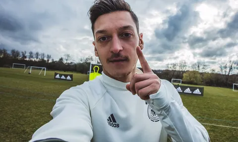 Arsenal và cơ hội cuối giữ chân Mesut Ozil: Vấn đề chỉ là tiền?