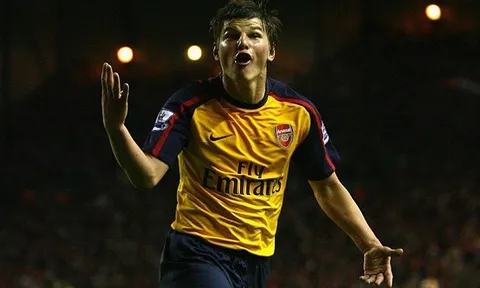 Arshavin từng hủy diệt Liverpool như thế nào?