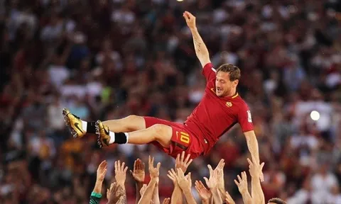 AS Roma: Hoài niệm sắc áo “bã trầu”