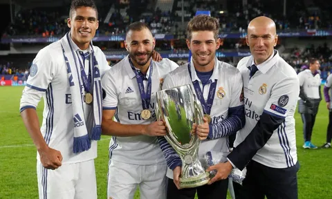 SỐC: Chưa đến MU, Zidane đã đòi mua bộ 3 ngôi sao Real