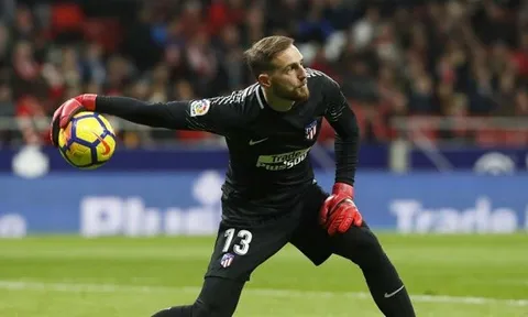 Atletico Madrid sở hữu tấm bùa hộ mệnh trước khung gỗ