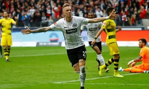 Aubameyang tịt ngòi, Dortmund hút chết trước Frankfurt