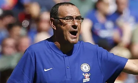 Bại trận, HLV Sarri tuyên bố Chelsea không cùng đẳng cấp với Man City