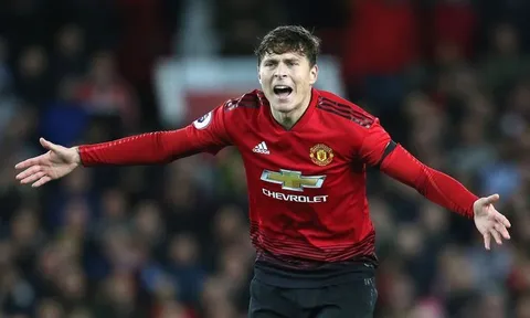 Bại tướng của Solskjaer loại Lindelof khỏi đội hình kết hợp Man Utd vs PSG